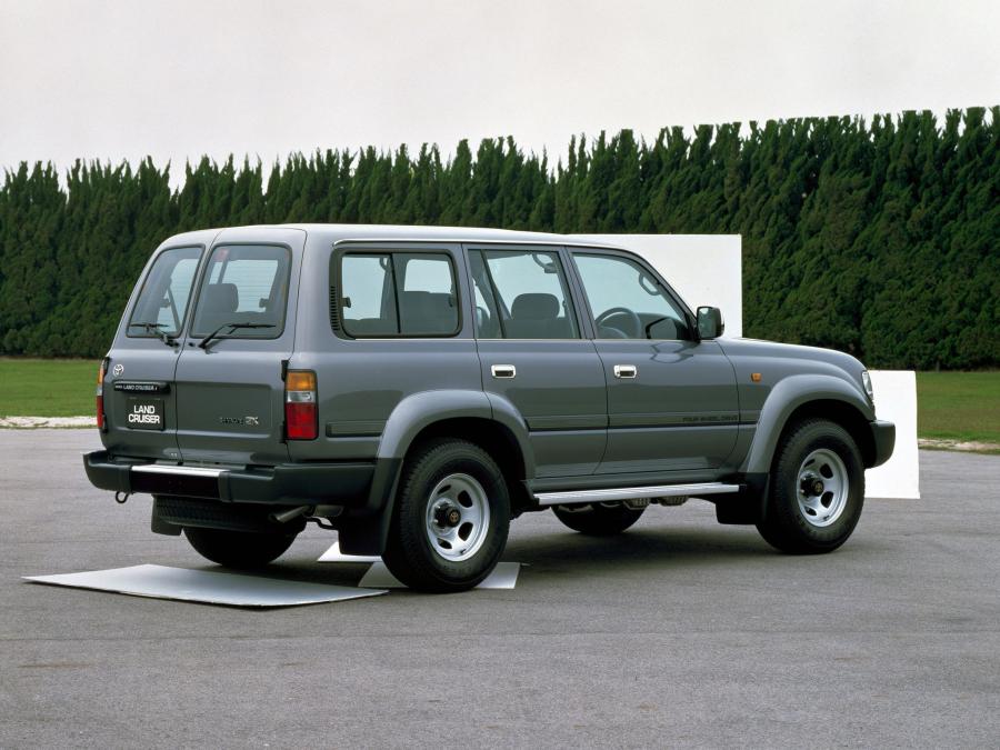  Toyota Land Cruiser 80 Wagon GX 1995 года  (JP) (фото 2 из 6)